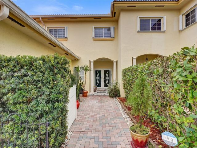 Продажа дома по адресу 13220 SW 143rd Ter - фото 7528567