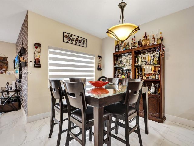 Продажа дома по адресу 13220 SW 143rd Ter - фото 7528582