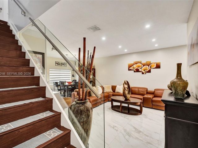 Продажа дома по адресу 13220 SW 143rd Ter - фото 7528583