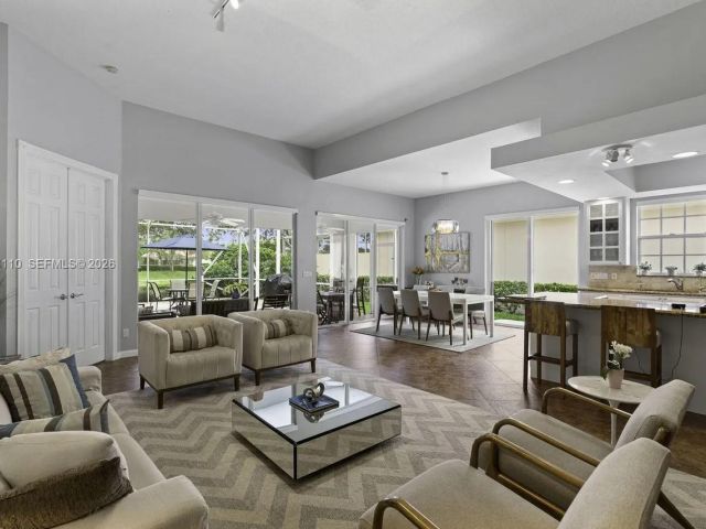 Продажа дома по адресу 2862 Irma Lake Dr - фото 7498451