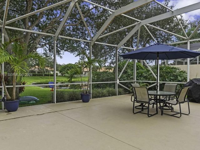 Продажа дома по адресу 2862 Irma Lake Dr - фото 7498467