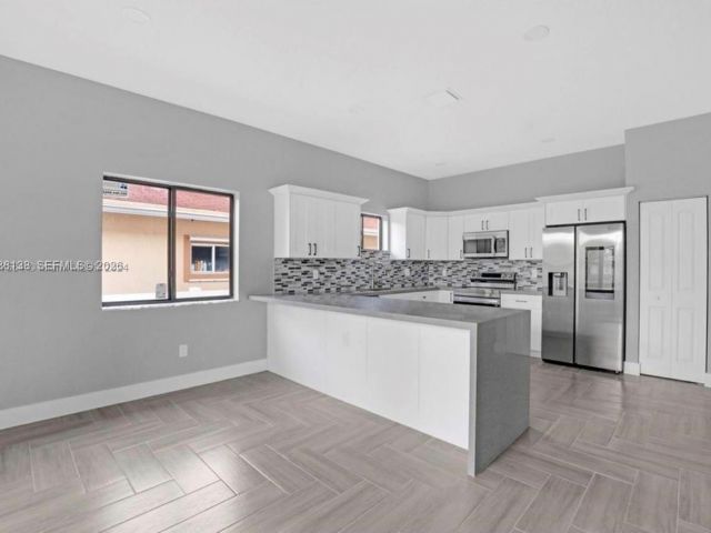 Дом в аренду по адресу 2210 Farragut St - фото 7472097