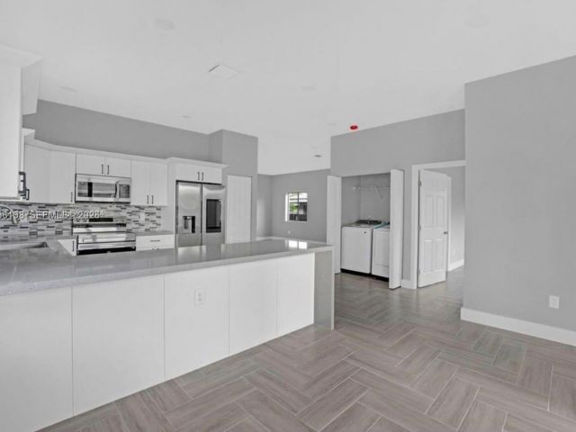 Дом в аренду по адресу 2210 Farragut St - фото 7472099