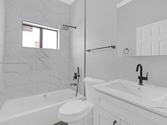 Дом в аренду по адресу 2210 Farragut St - фото 7472104