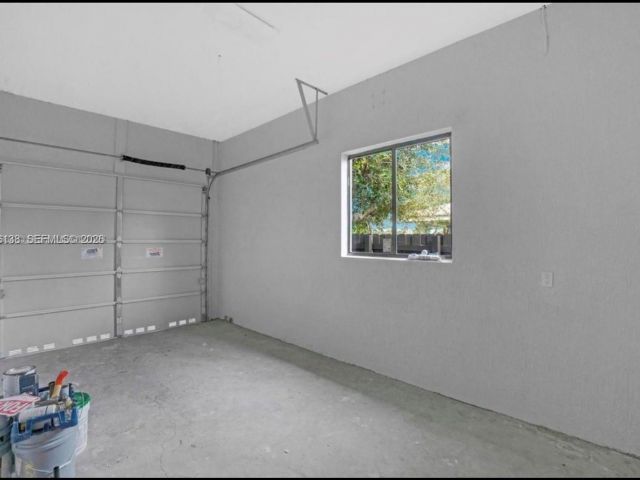 Дом в аренду по адресу 2210 Farragut St - фото 7472105