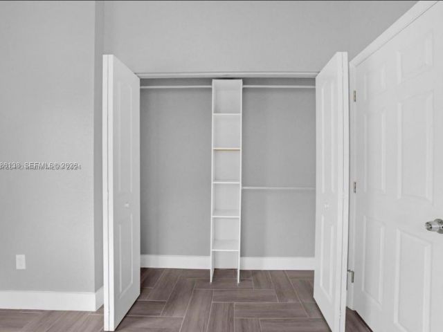 Дом в аренду по адресу 2210 Farragut St - фото 7472106