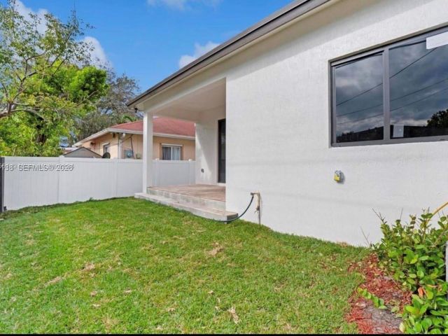 Дом в аренду по адресу 2210 Farragut St - фото 7472109