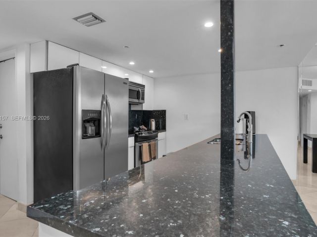 Квартира в аренду номерA-3332 - фото 7496123