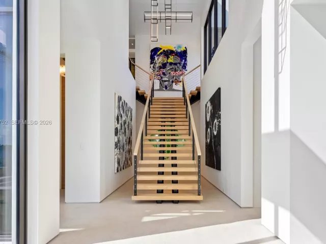 Продажа дома по адресу 6315 S Flagler Dr - фото 7516919