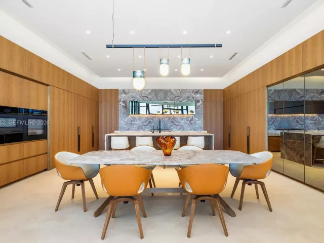 Продажа дома по адресу 6315 S Flagler Dr - фото 7516921