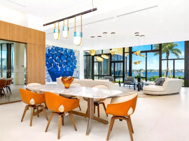 Продажа дома по адресу 6315 S Flagler Dr - фото 7516923