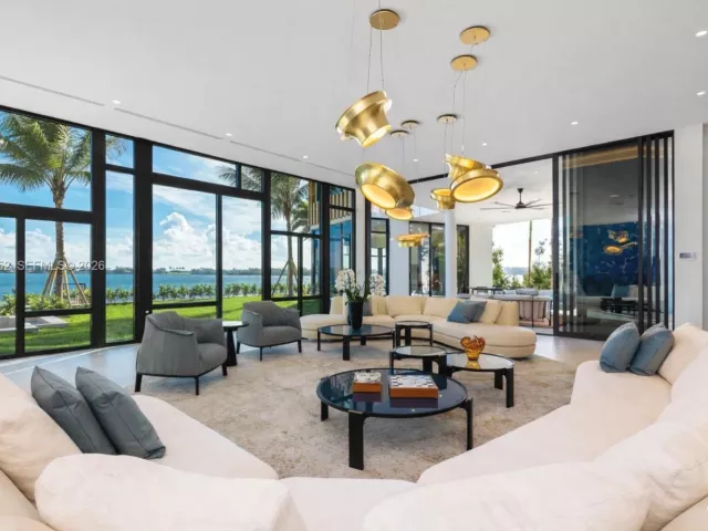 Продажа дома по адресу 6315 S Flagler Dr - фото 7516924