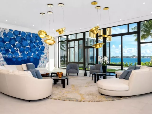 Продажа дома по адресу 6315 S Flagler Dr - фото 7516928