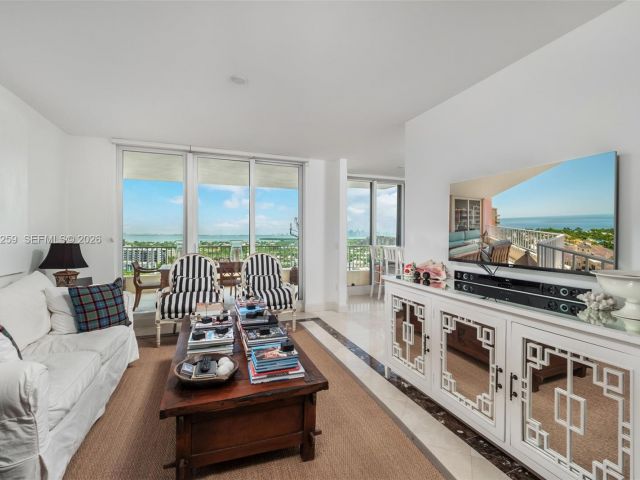 Продажа квартиры #1603 - фото 7490520