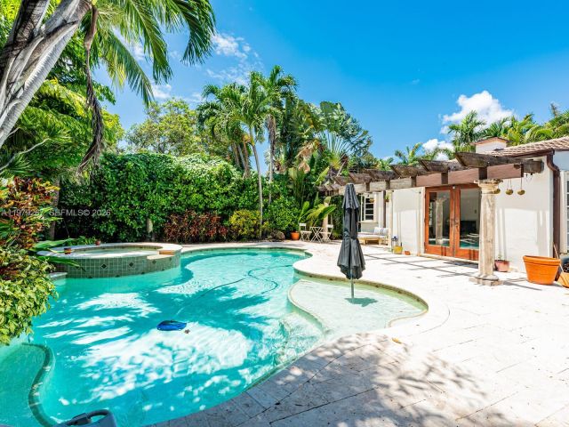 Продажа дома по адресу 8927 Hawthorne Ave - фото 7466949