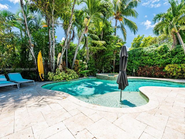 Продажа дома по адресу 8927 Hawthorne Ave - фото 7466958