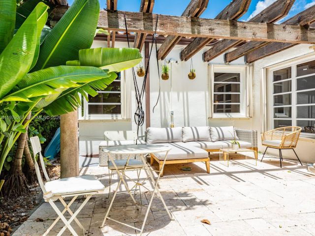 Продажа дома по адресу 8927 Hawthorne Ave - фото 7466959