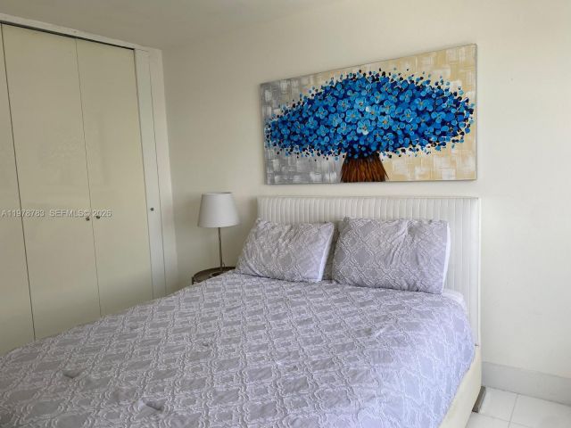 Квартира в аренду номер1011 - фото 7478893