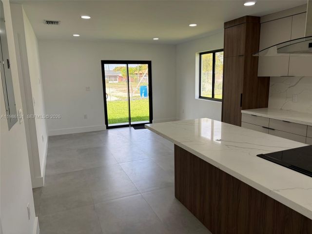 Дом в аренду по адресу 2421 NW 153rd St 0 - фото 7521680