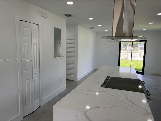 Дом в аренду по адресу 2421 NW 153rd St 0 - фото 7521682