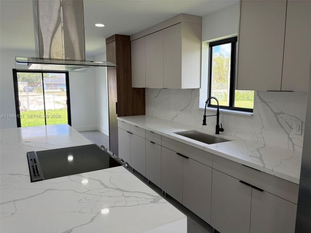 Дом в аренду по адресу 2421 NW 153rd St 0 - фото 7521683