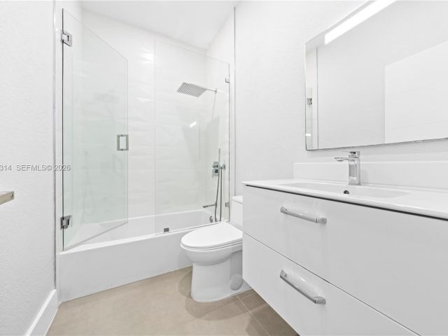 Продажа дома по адресу 7827 NW 116th Ave - фото 7532884