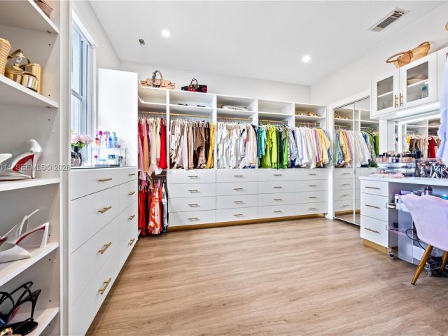 Продажа дома по адресу 7827 NW 116th Ave - фото 7532890