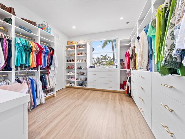 Продажа дома по адресу 7827 NW 116th Ave - фото 7532891