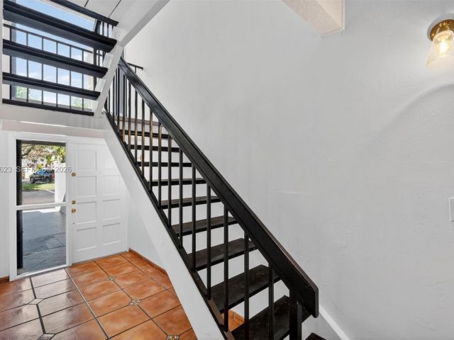 Продажа дома по адресу 10406 SW 76th St - фото 7525718