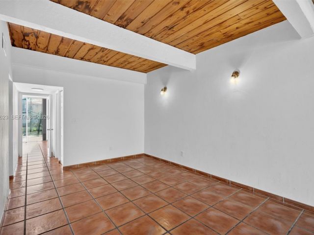 Продажа дома по адресу 10406 SW 76th St - фото 7525725