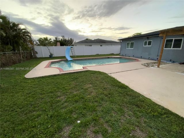 Дом в аренду по адресу 11128 Median St 0 - фото 7452915