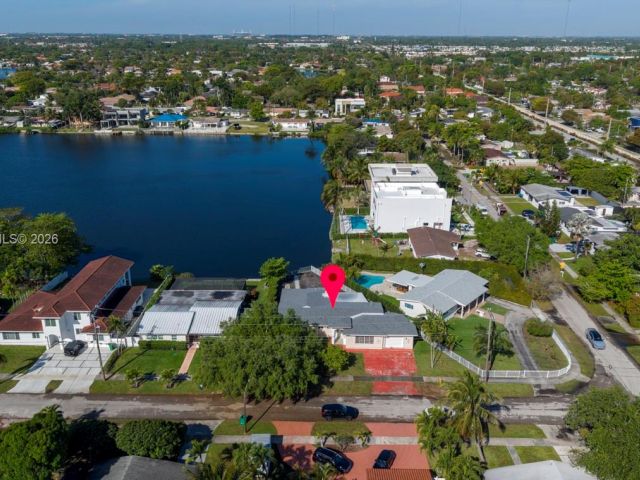 Продажа дома по адресу 21330 NE 25th Ct - фото 7520604