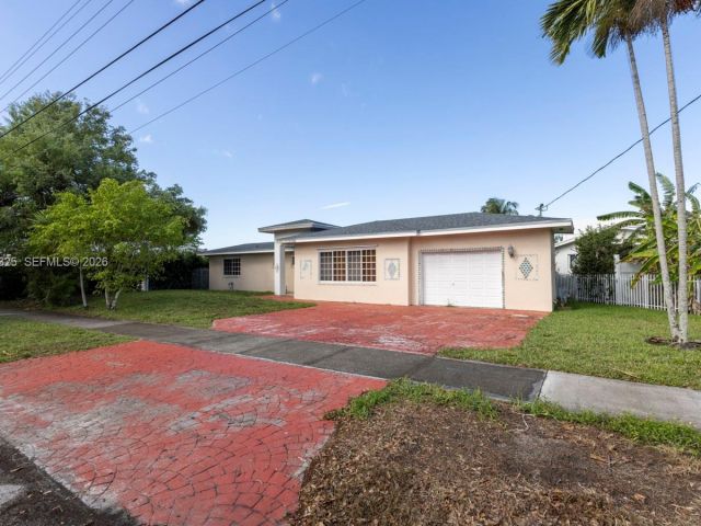 Продажа дома по адресу 21330 NE 25th Ct - фото 7520607