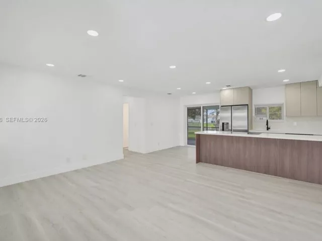 Продажа дома по адресу 5023 SW 93rd Ave - фото 7487047