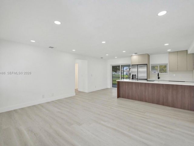 Продажа дома по адресу 5023 SW 93rd Ave - фото 7487047