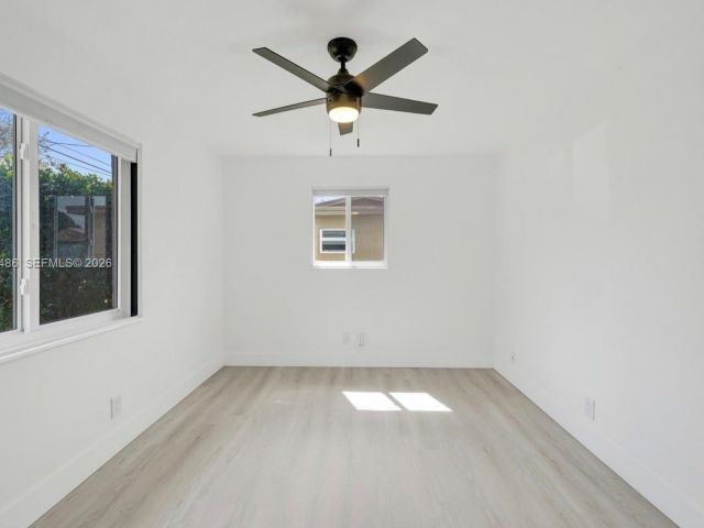 Продажа дома по адресу 5023 SW 93rd Ave - фото 7487055