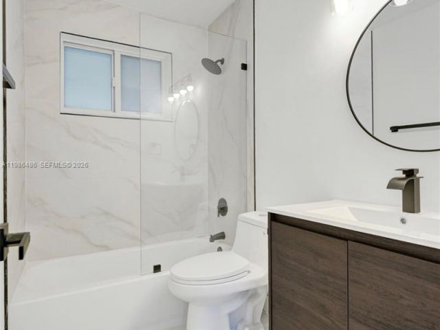 Продажа дома по адресу 5023 SW 93rd Ave - фото 7487056