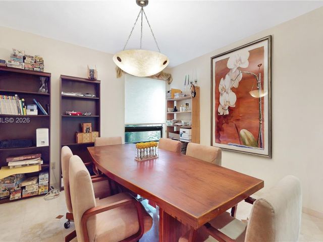 Продажа дома по адресу 10260 SW 128th St - фото 7463790