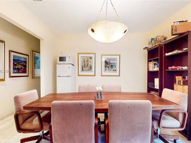 Продажа дома по адресу 10260 SW 128th St - фото 7463791