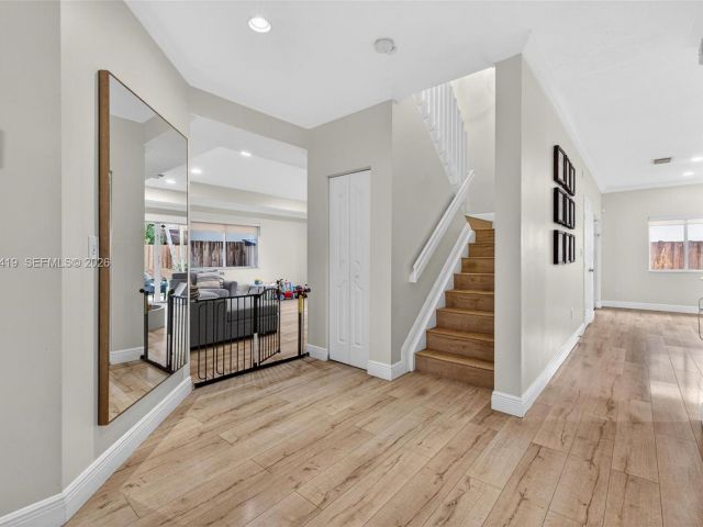 Дом в аренду по адресу 15874 SW 138th Ter 2 - фото 7501656