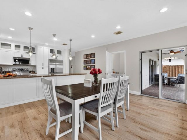 Дом в аренду по адресу 15874 SW 138th Ter 2 - фото 7501667