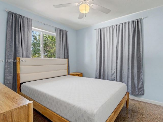 Дом в аренду по адресу 616 NW 3rd Ct - фото 7461849