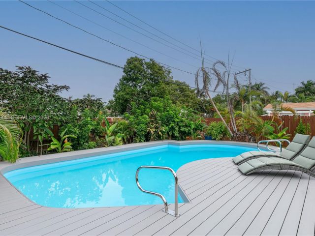 Дом в аренду по адресу 1507 Harding St - фото 7471832