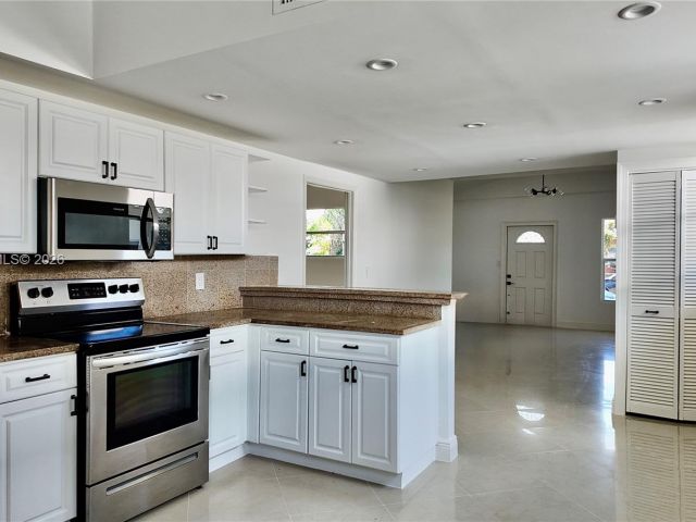 Дом в аренду по адресу 1721 Fletcher St - фото 7471840