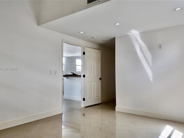 Дом в аренду по адресу 1721 Fletcher St - фото 7471844