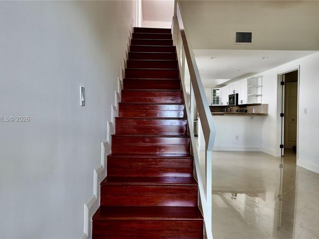 Дом в аренду по адресу 1721 Fletcher St - фото 7471848