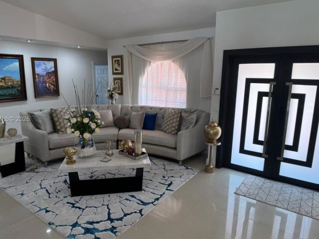 Продажа дома по адресу 14620 SW 151st Ter - фото 7515827