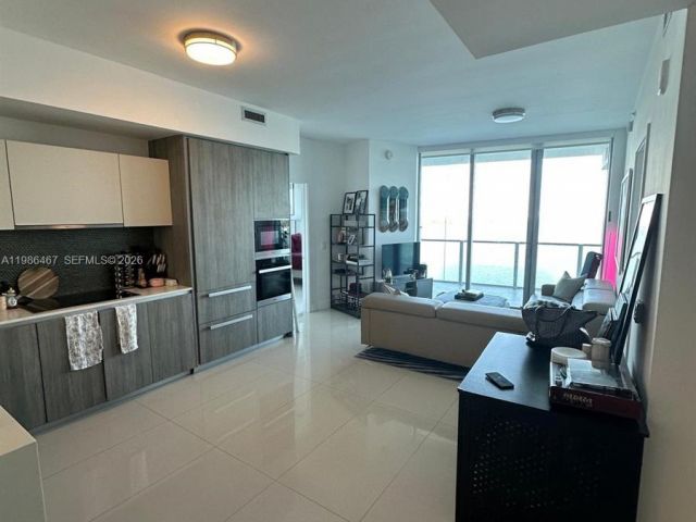 Квартира в аренду номер1003 - фото 7518328