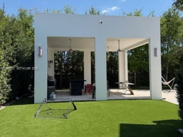 Дом в аренду по адресу 8210 NW 33rd Ter - фото 7523013