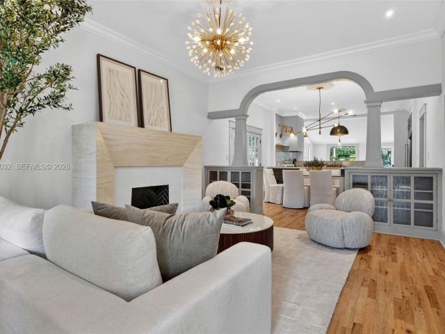 Продажа дома по адресу 85 NE 46th St - фото 7537143